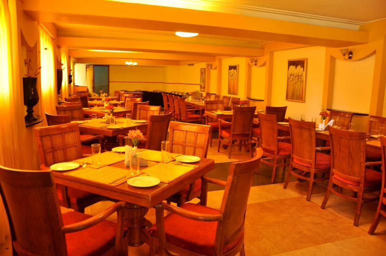 Food & Drinks 4, Quality Inn Sabari Resorts, Dindigul
