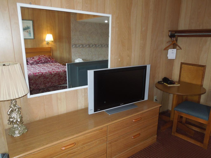 Public Area 3, Knights Inn Horseheads, Chemung