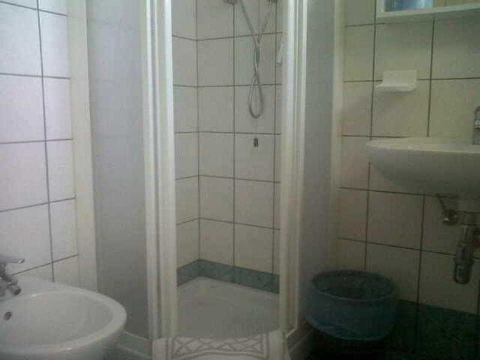Bathroom 4, Olisamir Hotel, Trento