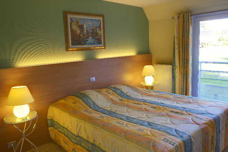 Bedroom 2, Auberge Du Vieux Cedre, Hainaut