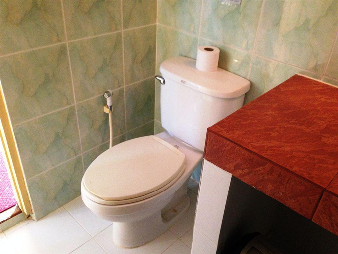 Bathroom 2, Mango Lagoon Place, Phra Nakhon