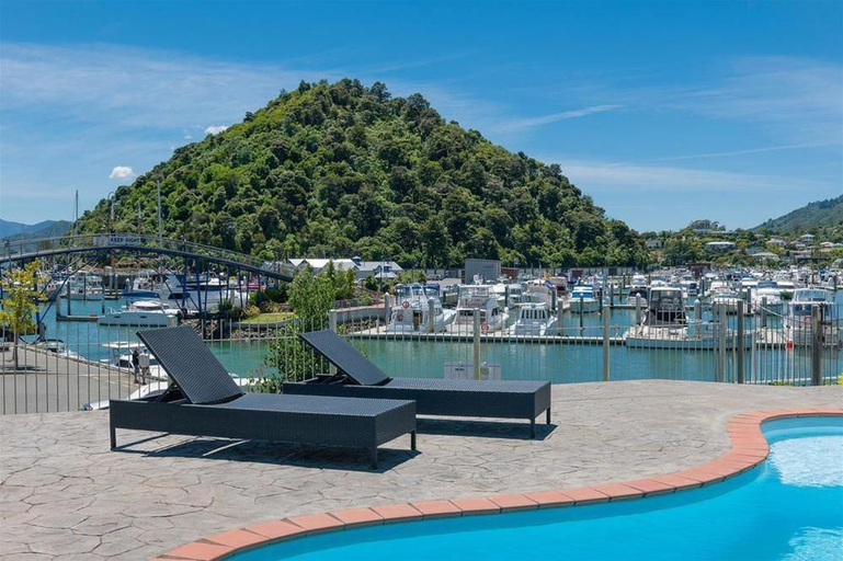 Sport & Beauty 5, Picton Beachcomber Inn, Marlborough