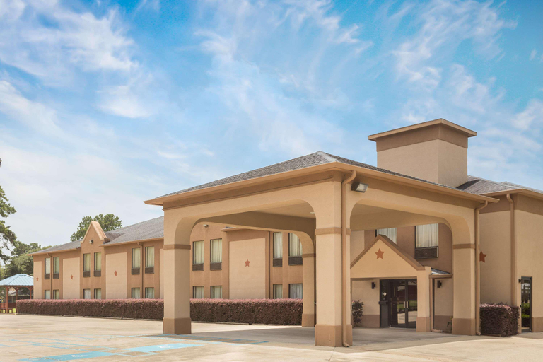 Exterior & Views 1, Days Inn & Suites by Wyndham Eunice, Saint Landry