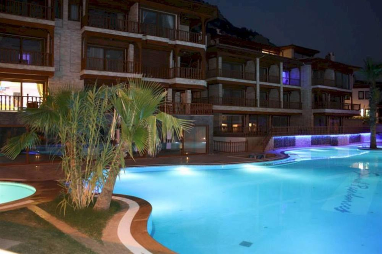 Swimming Pool 2, Shimal Residence Hotel, Ula