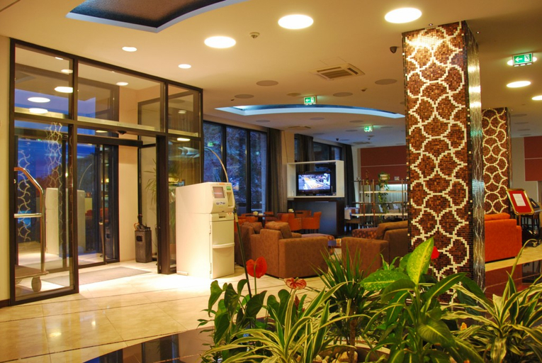 Public Area 2, Apartments MM