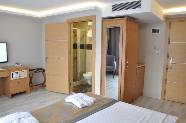 Bedroom 3, Galatower Hotel, Beyoğlu