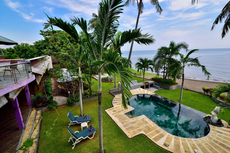 Dolphin Beach Bali, Buleleng