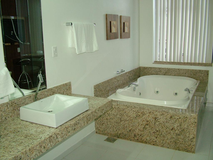 Bathroom 4, Porto Madeira Hotel, Porto Velho