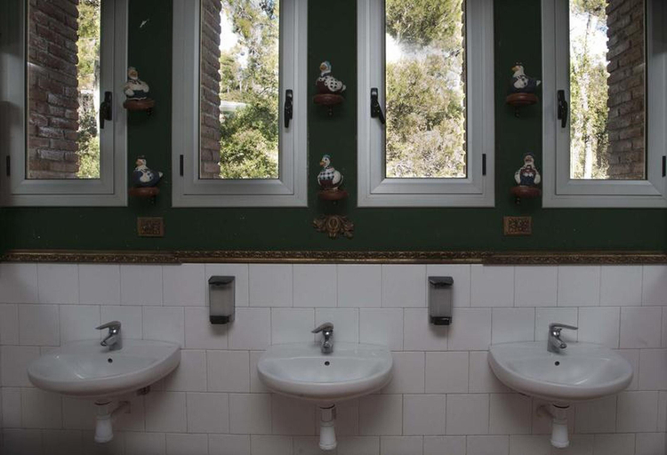 Bathroom 5, INOUT Hostel Barcelona, Barcelona