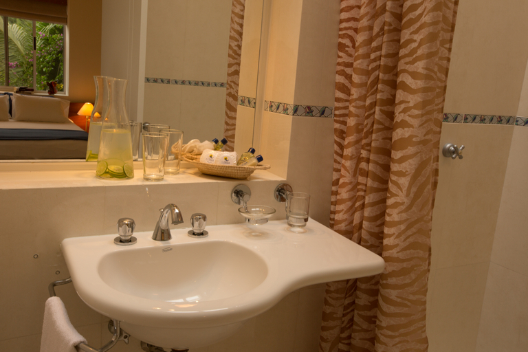 Bathroom 4, Hosteria del Parque Machalilla - Los Frailes, Puerto López