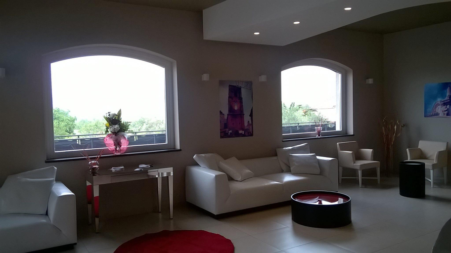 Public Area 4, Mareneve Resort, Catania