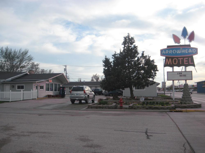 Public Area 5, Arrowhead Motel Gillette, Campbell