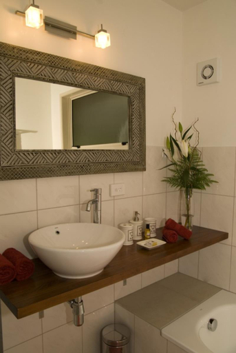 Bathroom 5, Avalon Resort, Far North