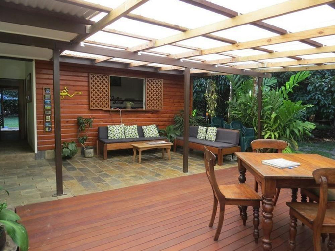 Exterior & Views 2, Cape Trib Farmstay, Douglas