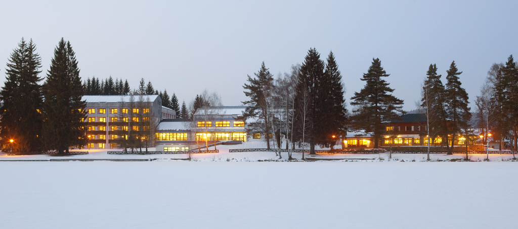 Exterior & Views