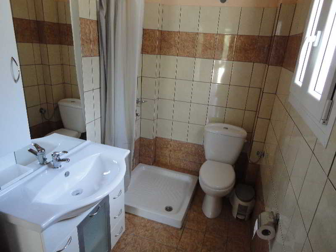Bathroom 5, Dionysos Apartments, Ionian Islands