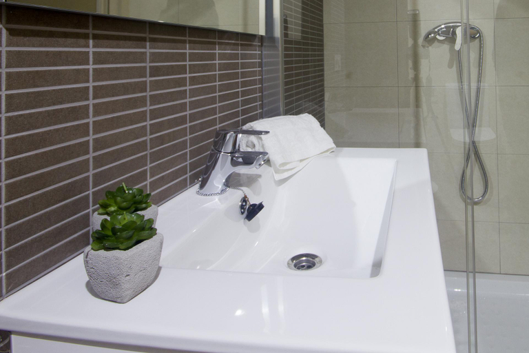 Bathroom 3, Style Apartments Puerto, Valencia