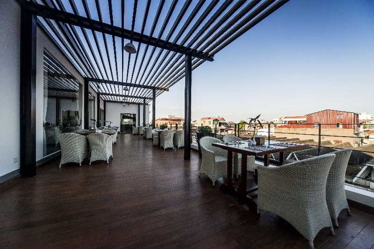 Food & Drinks 5, Altos Hotel, Phnom Penh