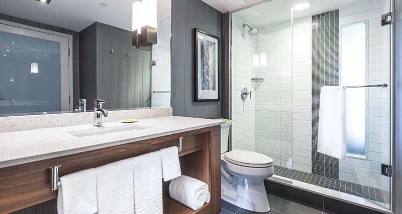 Bathroom 5, Delta Hotels Waterloo, Waterloo