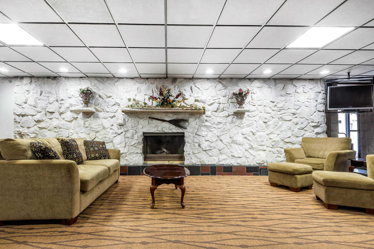 Public Area 2, Quality Inn & Suites Binghamton Vestal, Broome