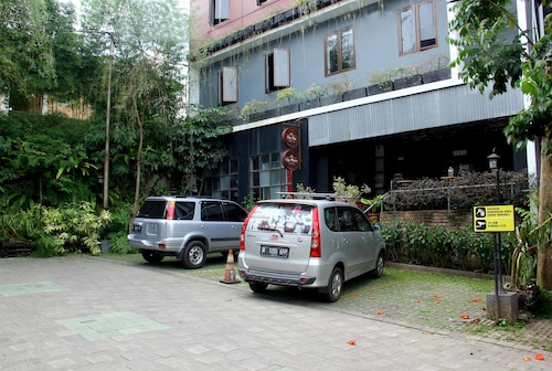 RedDoorz @ Jatinangor, Sumedang