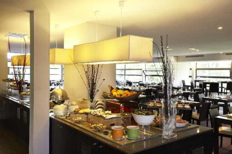 Others 4, Le Forges Hotel, Seine-Maritime