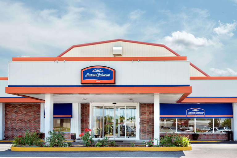 Howard Johnson By Wyndham Burlington, Des Moines