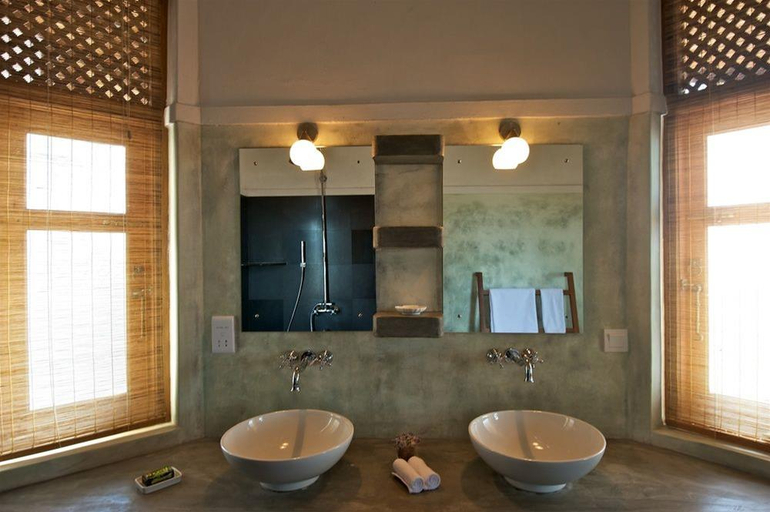 Bathroom 5, Jetwing Kottukal Beach House, Pothuvil