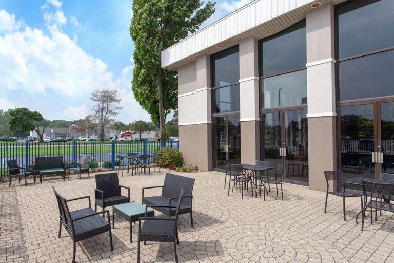 Public Area 2, Baymont by Wyndham Grand Haven, Ottawa