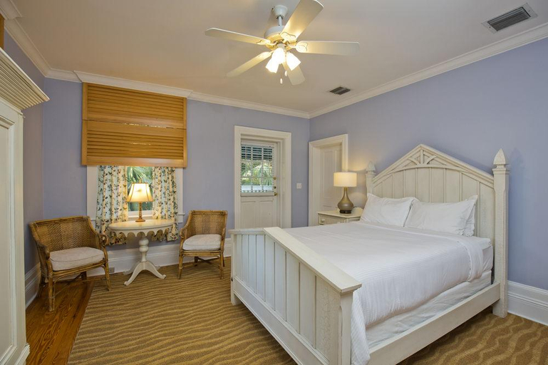 Bedroom 2, Weatherstation Inn, Monroe