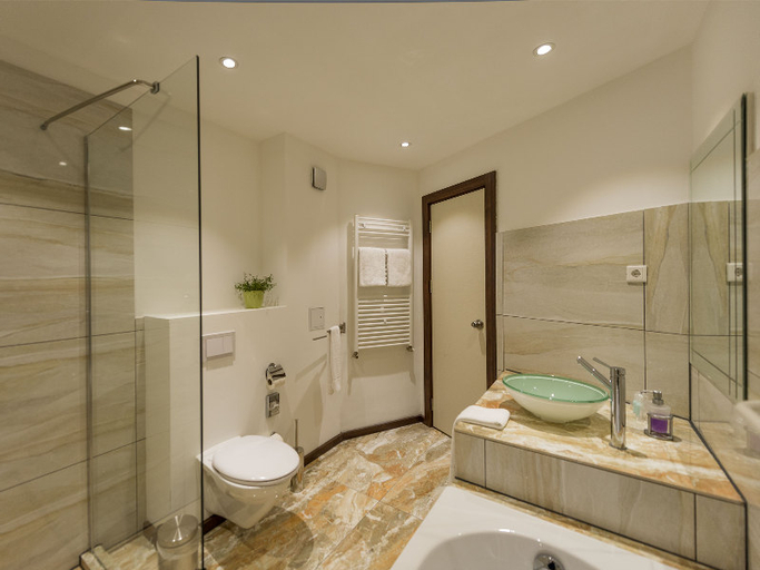 Bathroom 4, Hotel Nordhausen, Nordhausen