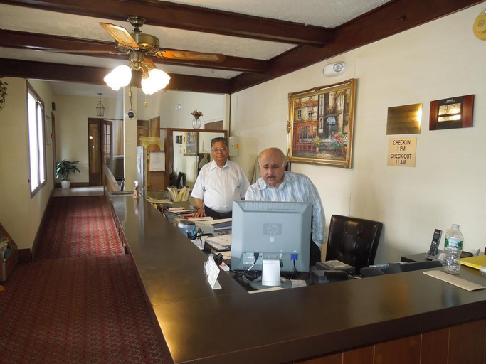 Public Area 2, Knights Inn Endwell, Broome