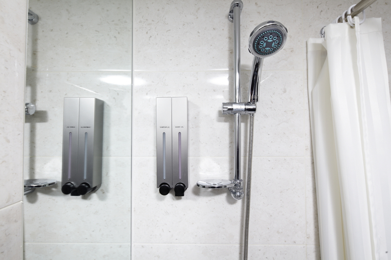 Bathroom 5, Travelodge Myeongdong Namsan, Jung