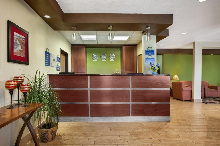 Public Area 2, Quality Inn & Suites Benton Harbor - St. Joseph, Berrien