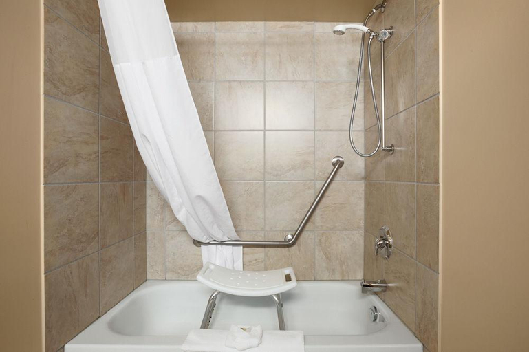 Bathroom 3, Grande Cache Inn & Suites, Division No. 18