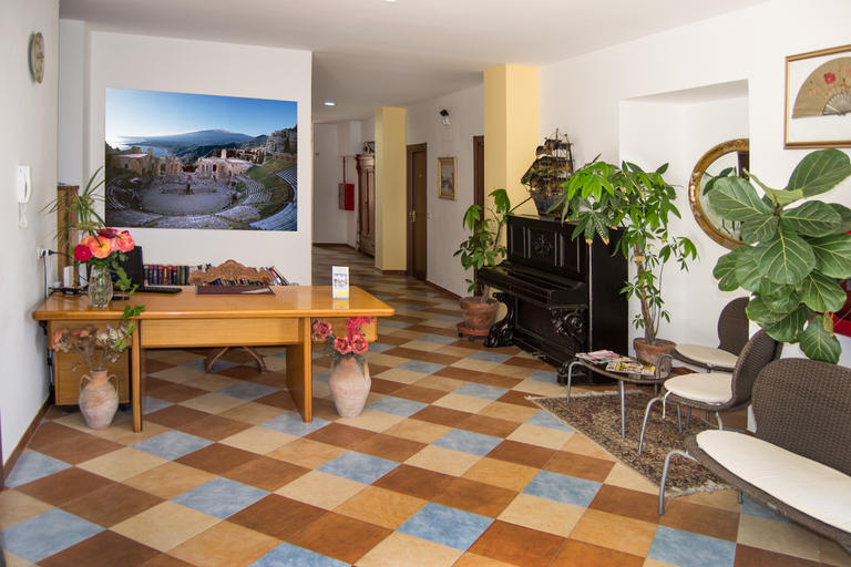 Public Area 5, Residence Villa Mare Taormina, Messina