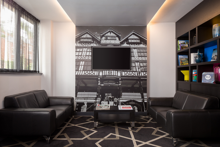 Public Area 4, Roomzzz Chester City, Cheshire West and Chester