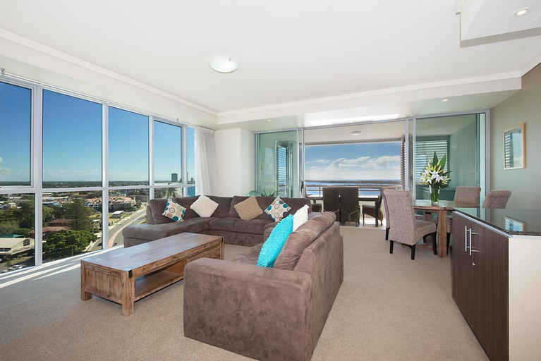 Exterior & Views 1, Grand Apartments, Gold Coast