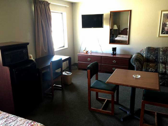 Others 5, American Elite Inn, Perry