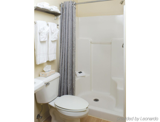 Bathroom 4, Hometowne Studios Spokane Valley, Spokane