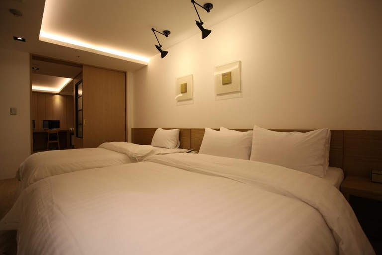 R.Lee Suite Hotel Ganseok, Bupyeong