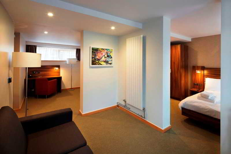 Bedroom 3, College Court, Leicester