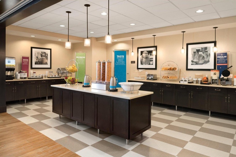 Public Area 2, Hampton Inn and Suites Corpus Christi, Nueces