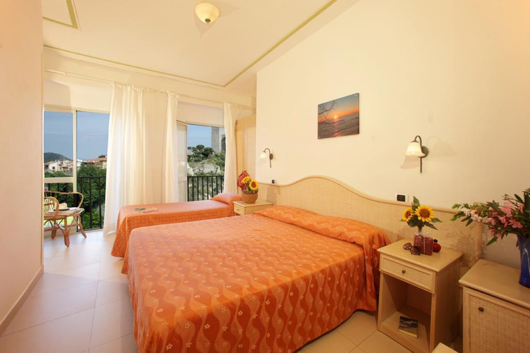 Bedroom 2, Capo d'Uomo, Grosseto