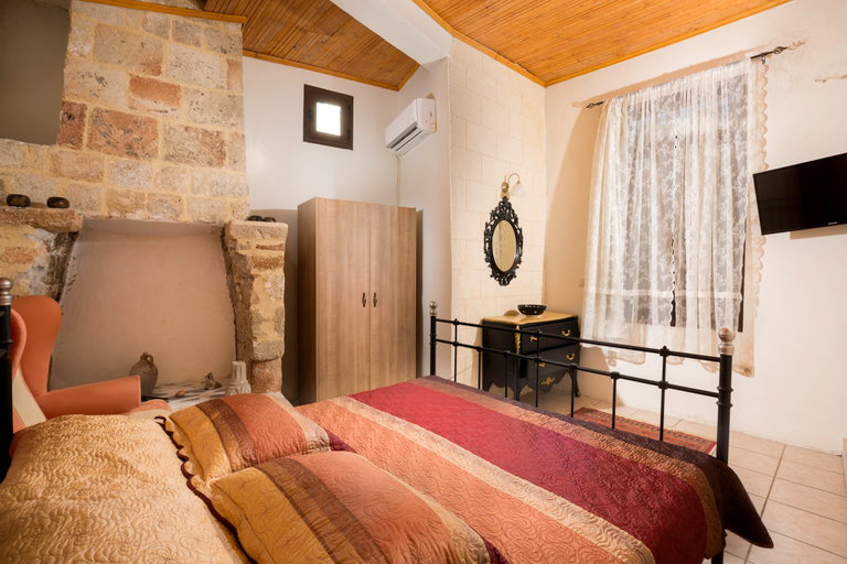 Bedroom 2, Evdokia Hotel Old Town, South Aegean