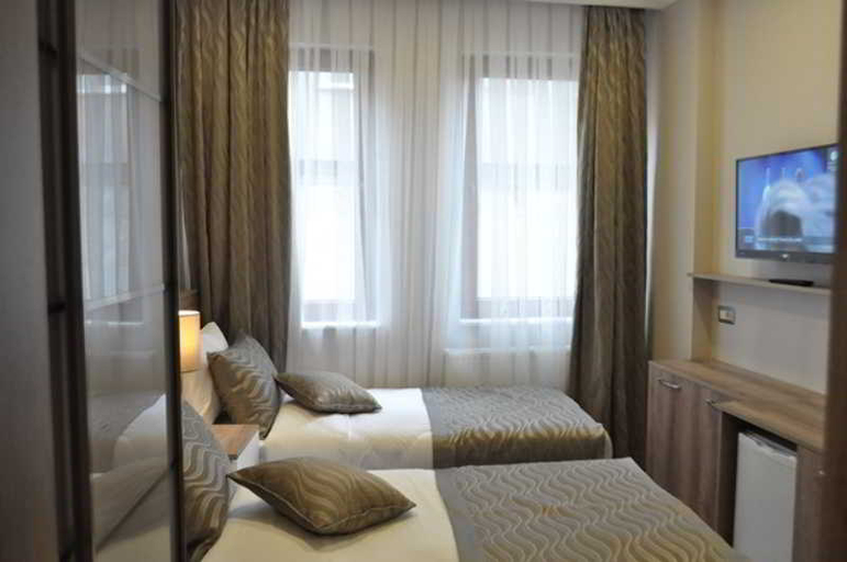 Bedroom 2, Alphonse Hotel, Fatih