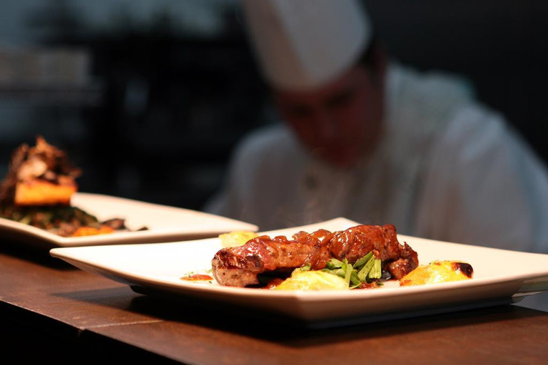 Food & Drinks 3, Oreti Village, Taupo
