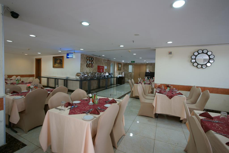 Food & Drinks 5, Al Massa Hotel, Makkah