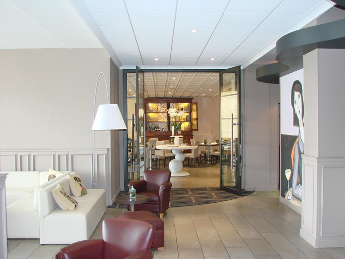 Public Area 3, Logis Grand Hotel d'Orléans- Rest. le goulu, Tarn