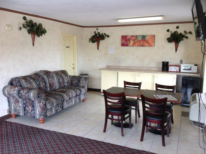 Public Area 2, Knights Inn Franklin Ave Waco, McLennan